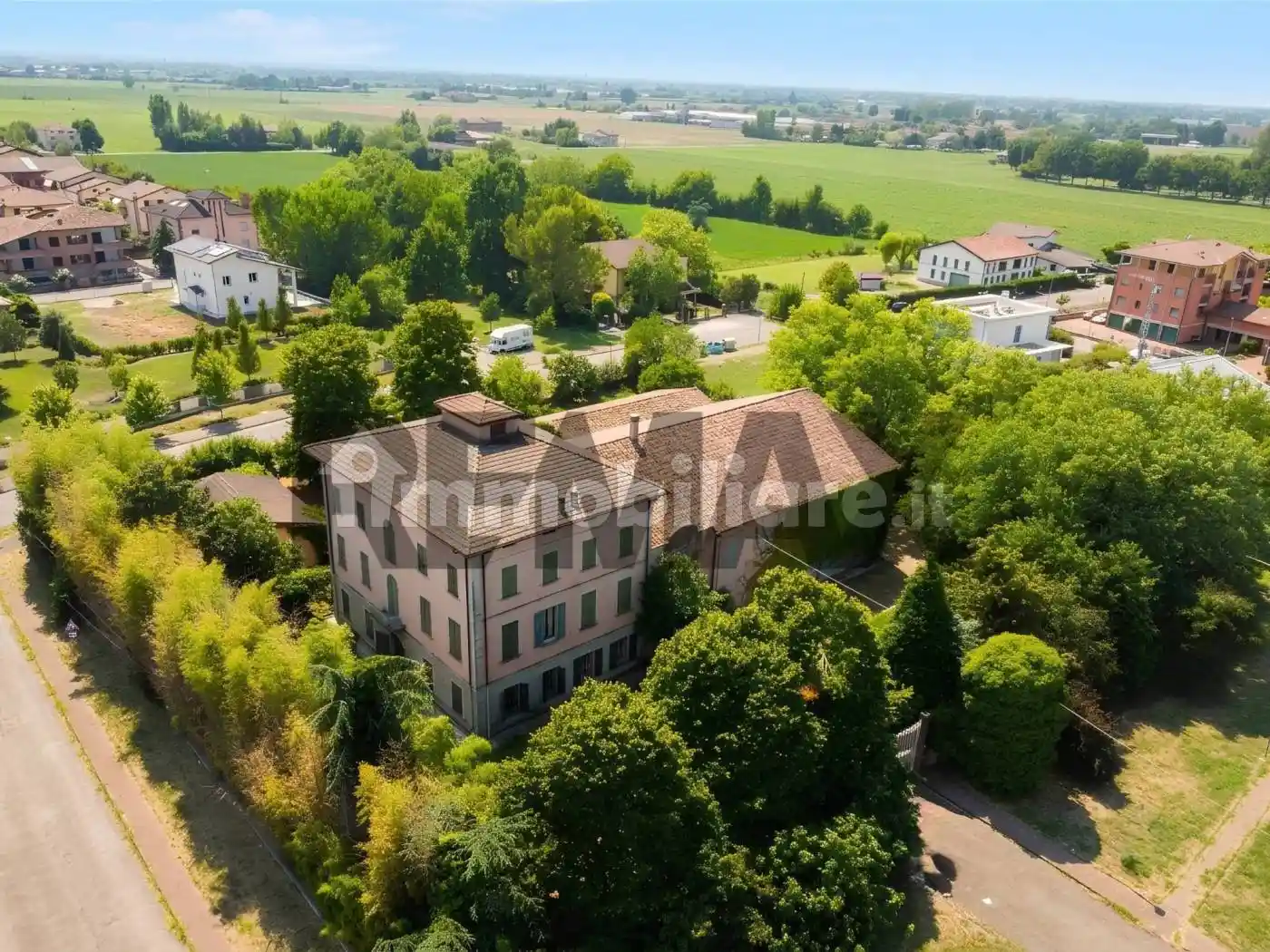 Villa in vendita a Castelnovo di Sotto