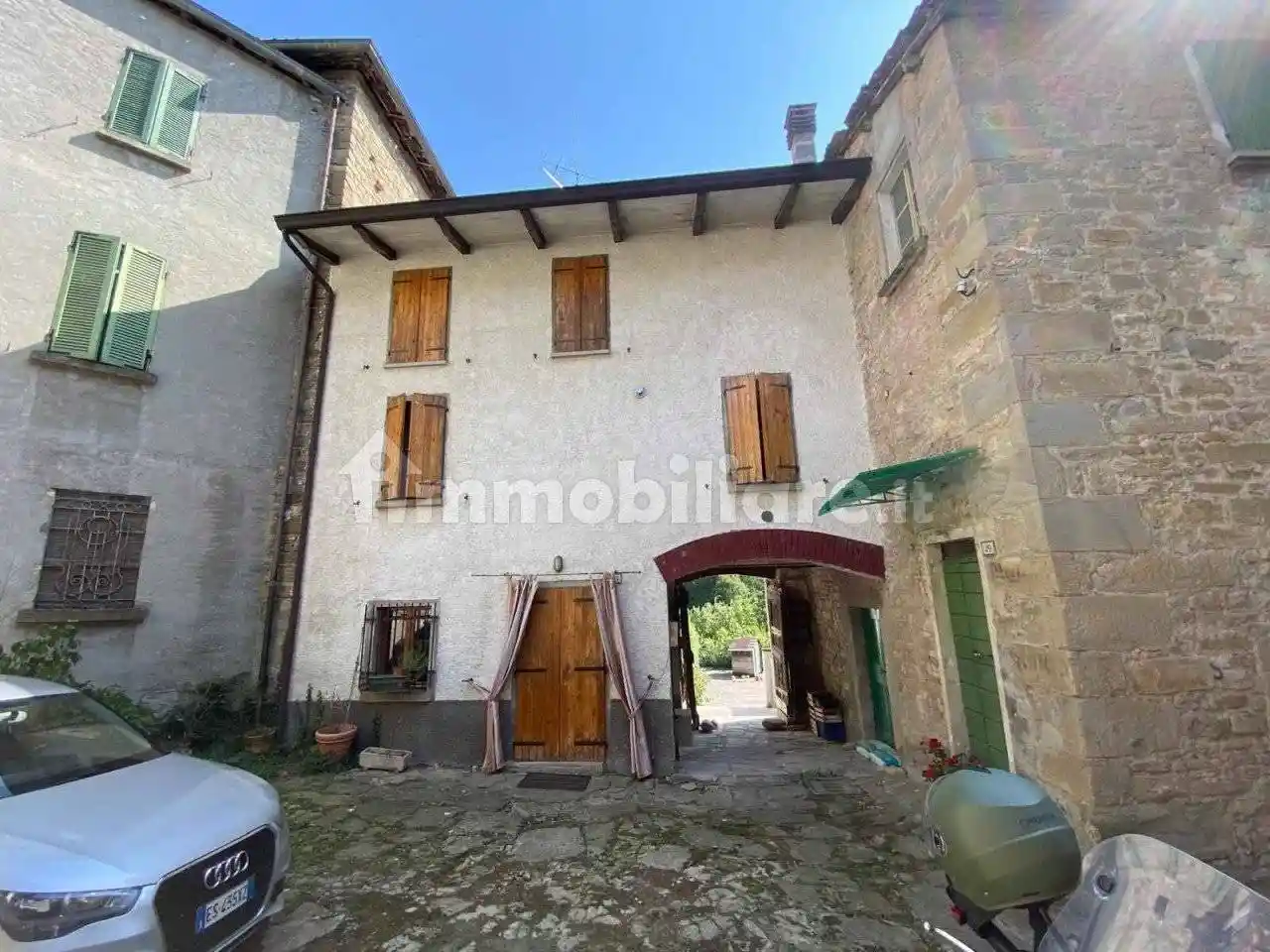 Casa indipendente in vendita a Vetto