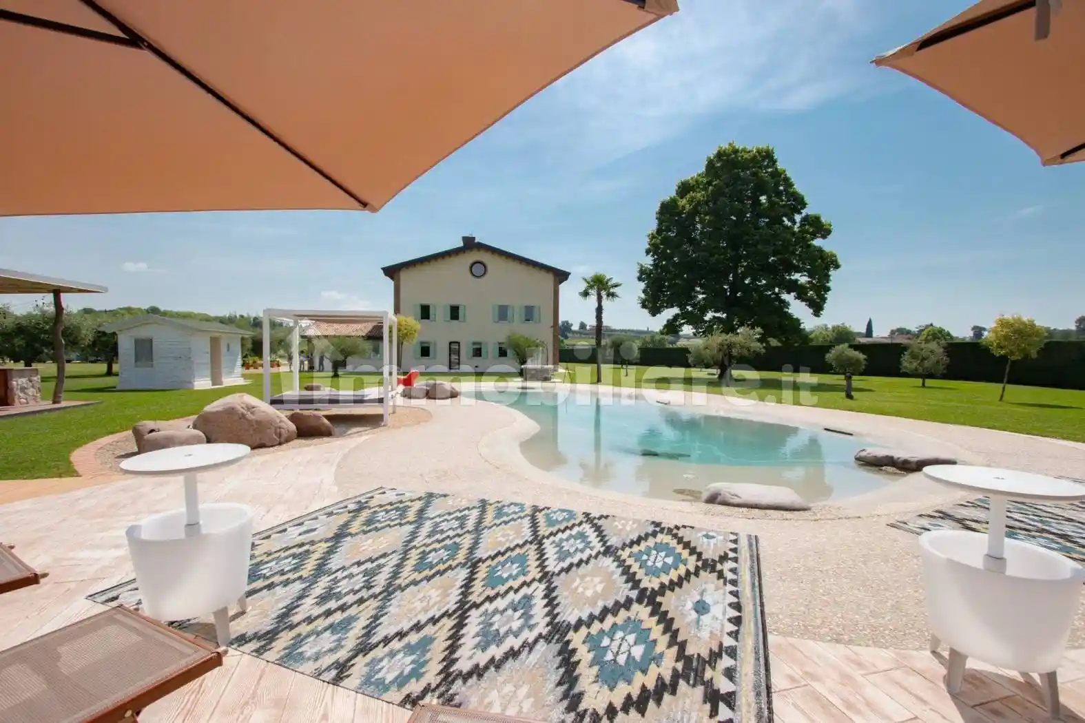 Villa in vendita a Lazise