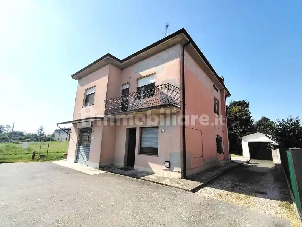 Casa indipendente in vendita a Finale Emilia