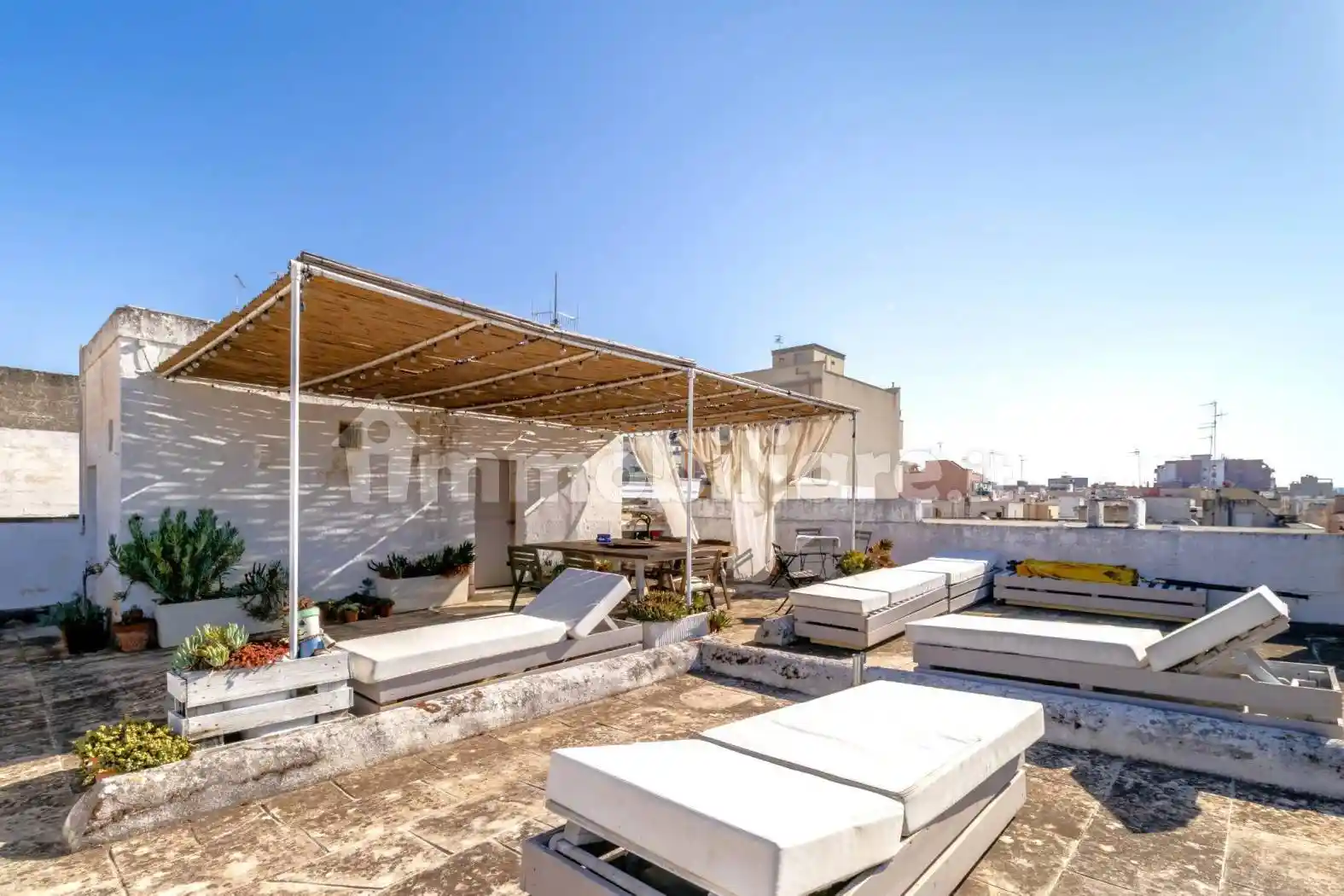 Palazzo - Edificio in vendita a Monopoli
