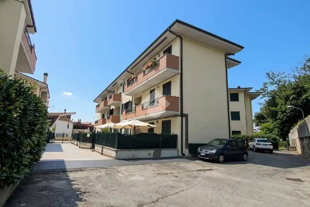 Appartamento in vendita a Poggio Mirteto