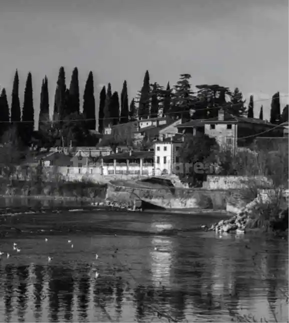Rustico - Casale in vendita a Verona