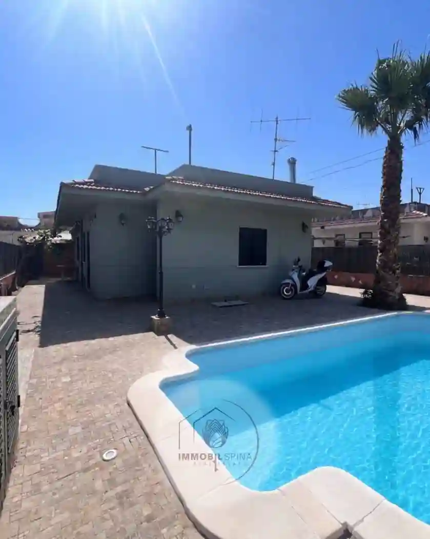 Villa - foto 2