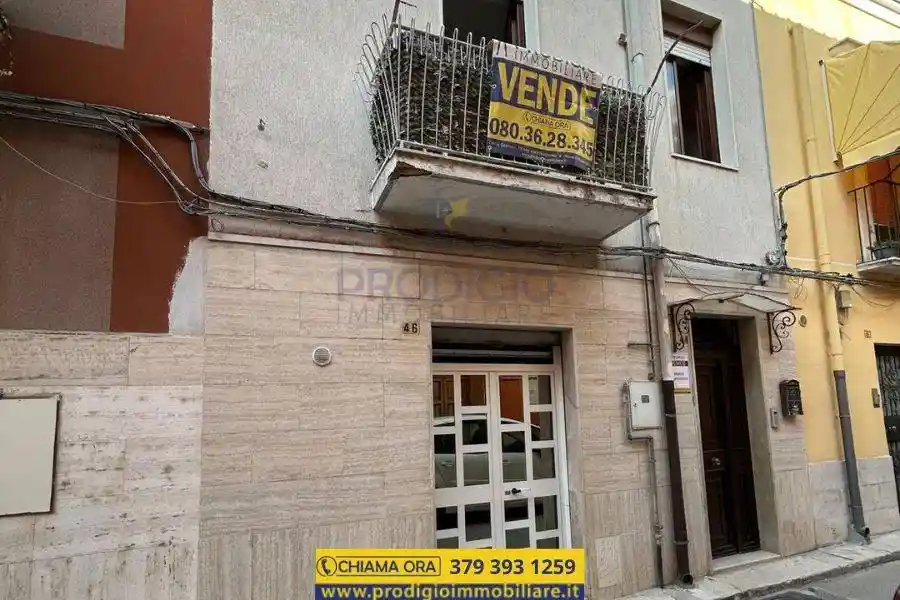 Palazzo - Edificio in vendita a Barletta