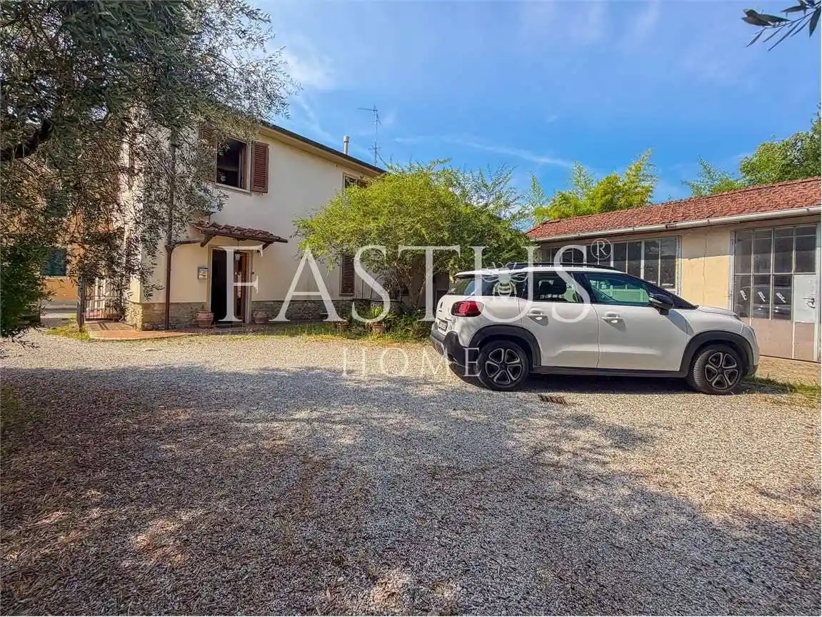 Villa in vendita a Pistoia
