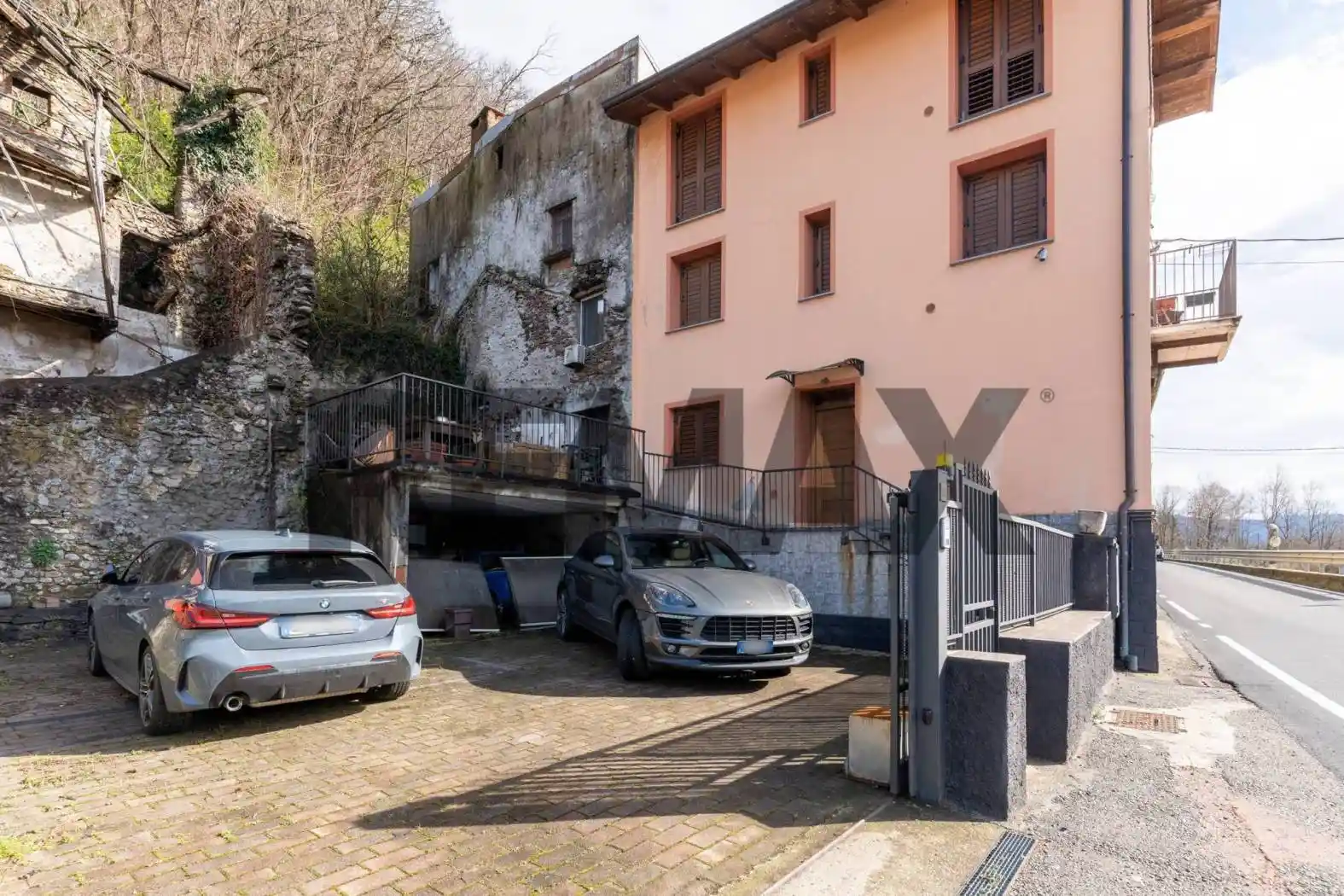 Appartamento in vendita a Montegrino Valtravaglia