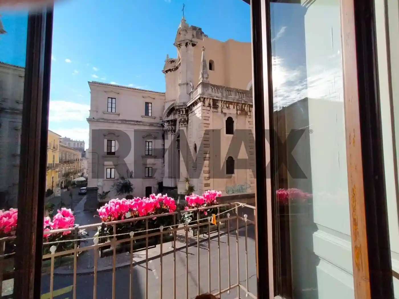 Palazzo - Edificio in affitto a Catania