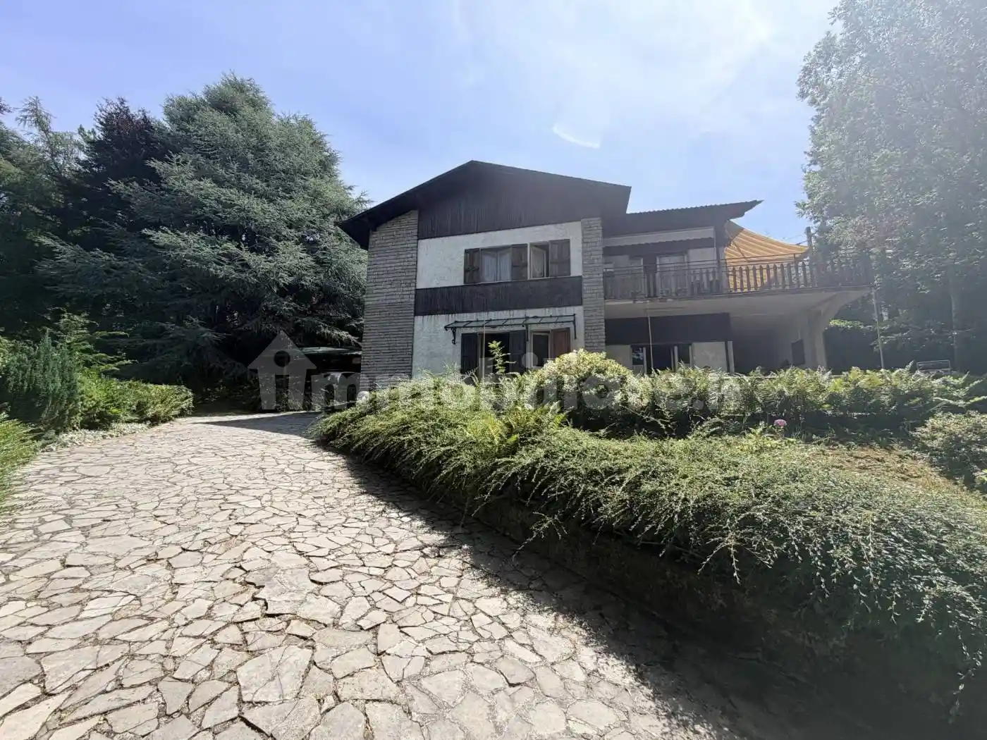 Villa in vendita a Selvino