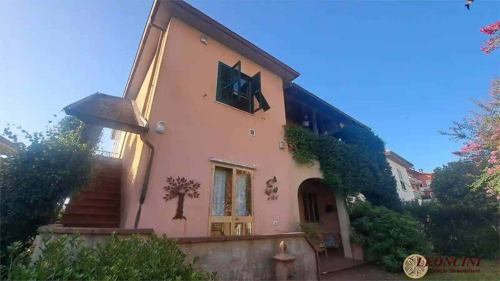 Villa - foto 2