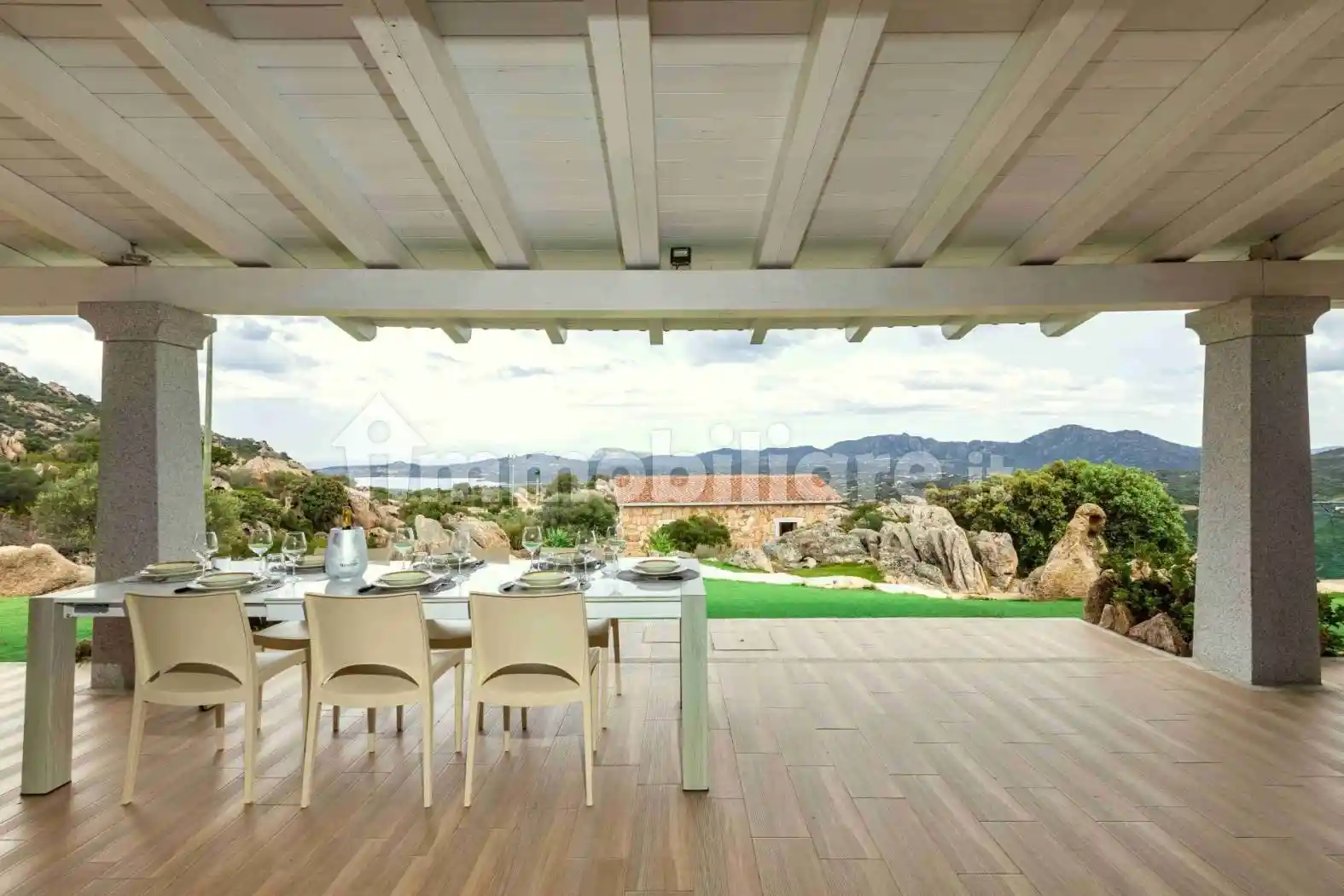 Villa in vendita a Olbia