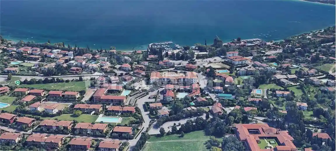 Villa in vendita a Padenghe sul Garda