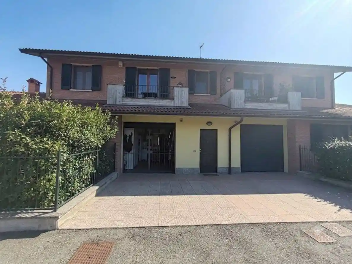 Appartamento in vendita a Travacò Siccomario