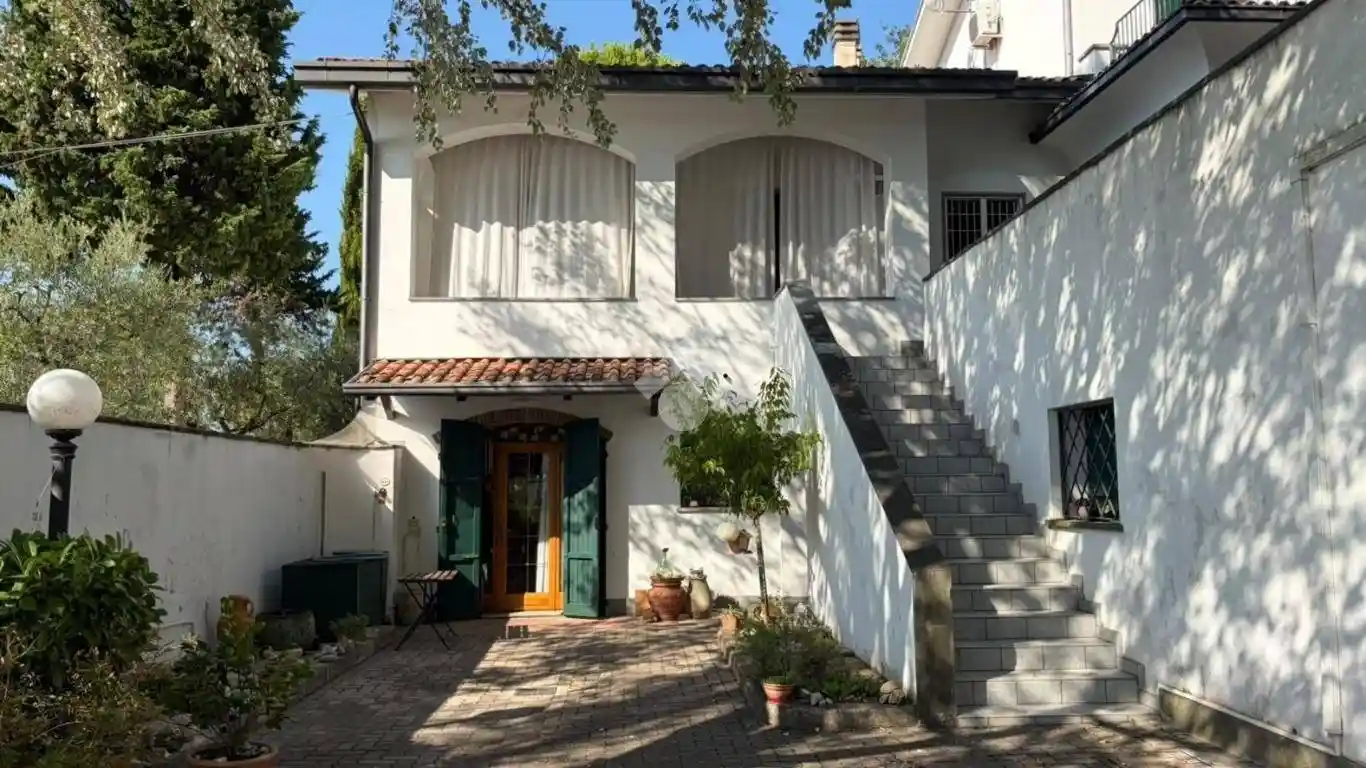 Casa indipendente in vendita a Cesena