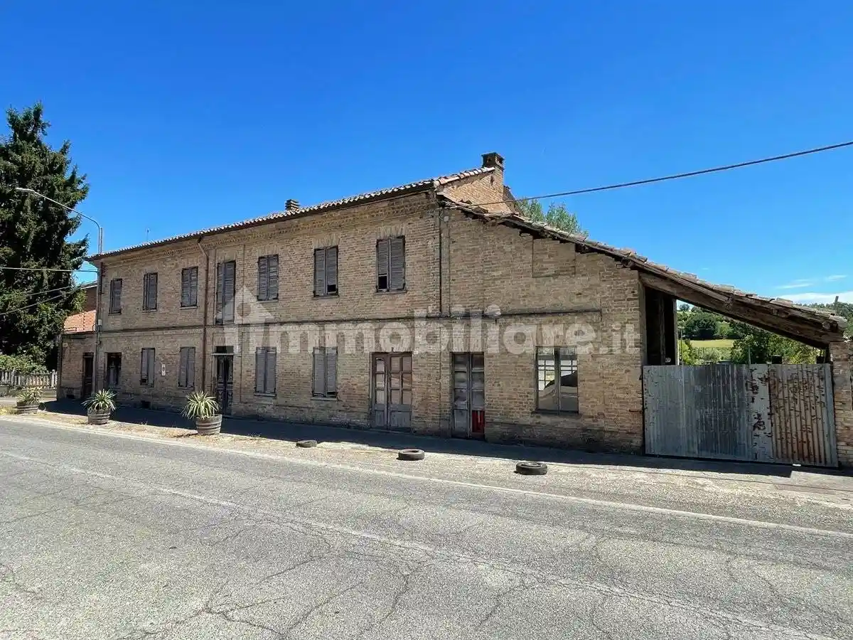 Rustico - Casale in vendita a Agliano Terme