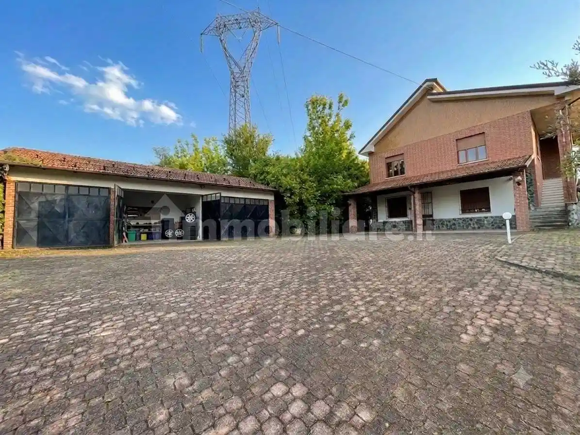 Villa in vendita a Incisa Scapaccino