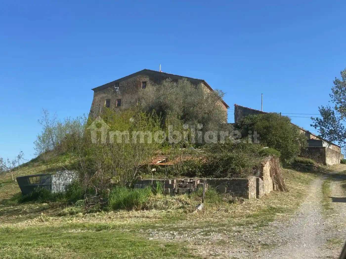 Rustico - Casale in vendita a Scansano