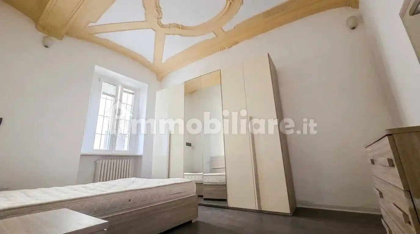 Palazzo - Edificio in vendita a Vercelli