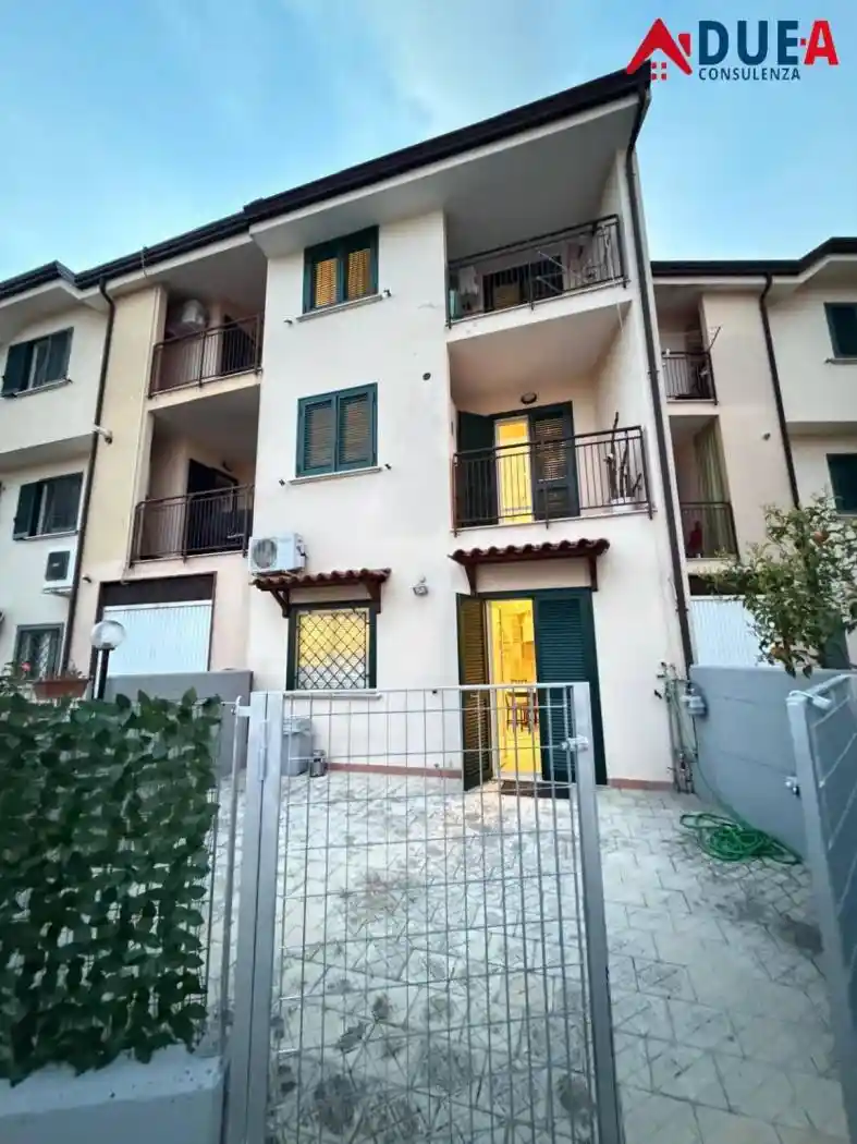 Villetta a schiera in affitto a Teverola