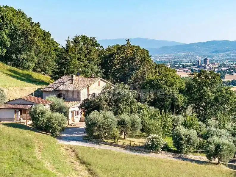 Rustico - Casale in vendita a Assisi