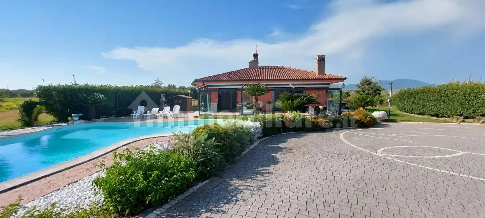 Villa in vendita a Lanuvio