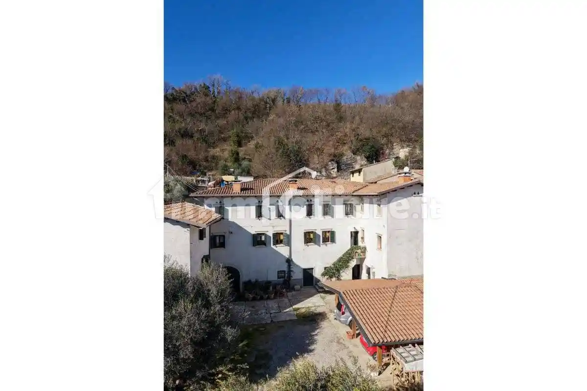 Rustico - Casale in vendita a Negrar di Valpolicella