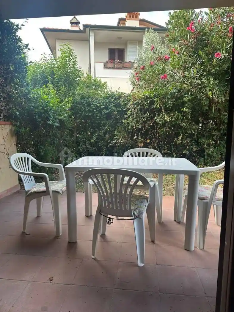 Villa in affitto a Follonica