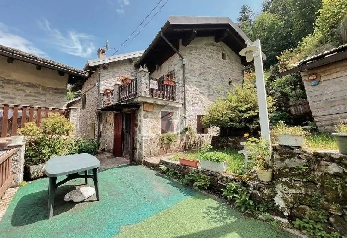 Casa indipendente in vendita a Rosazza