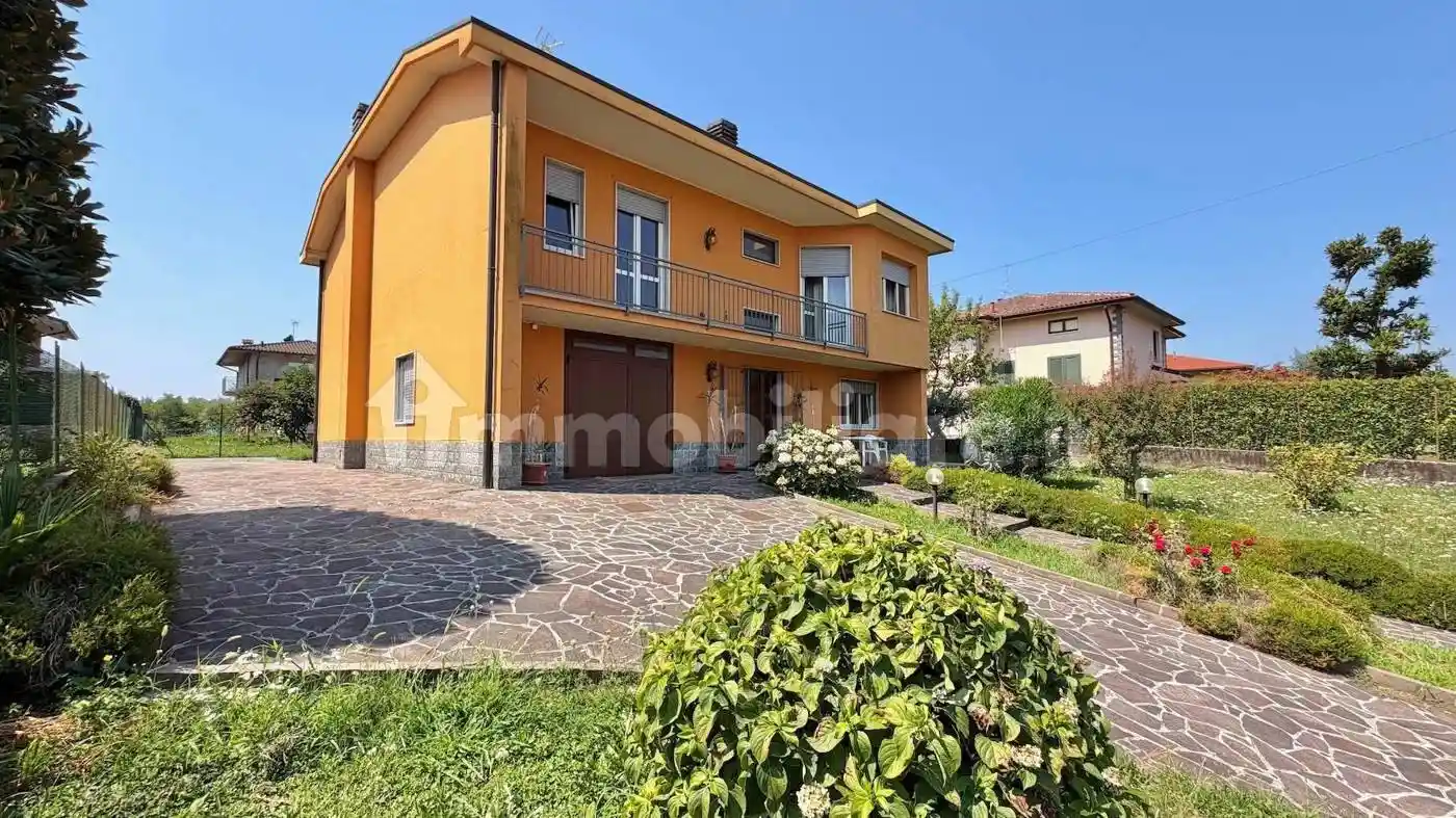 Villa in vendita a Terno d'Isola