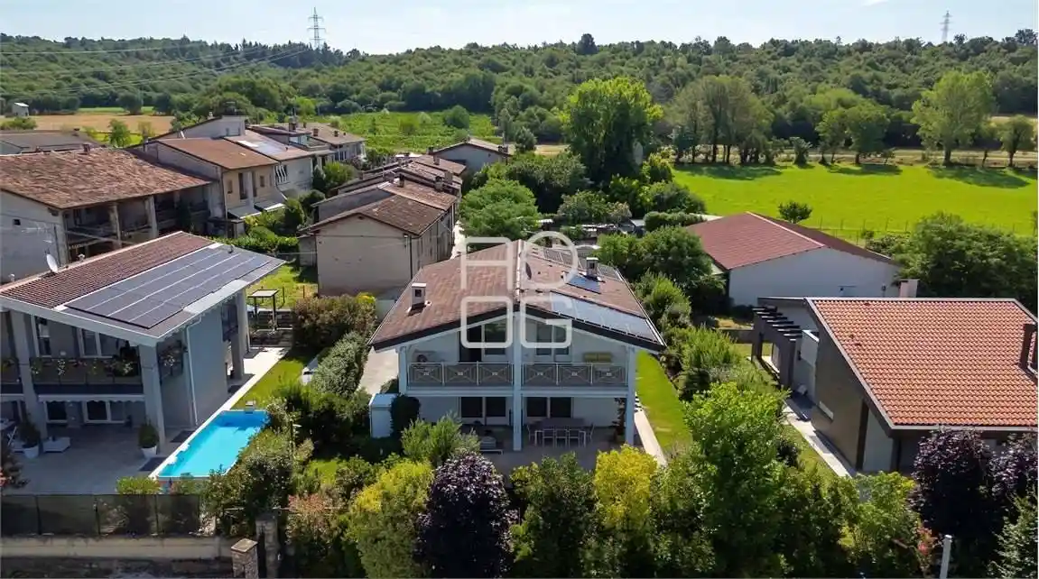 Villa in vendita a Lonato del Garda
