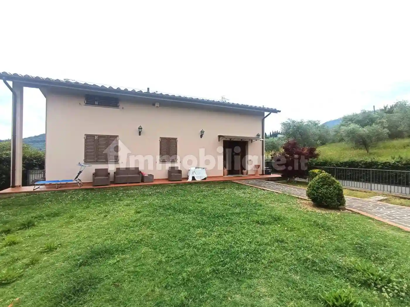 Villa - foto 2