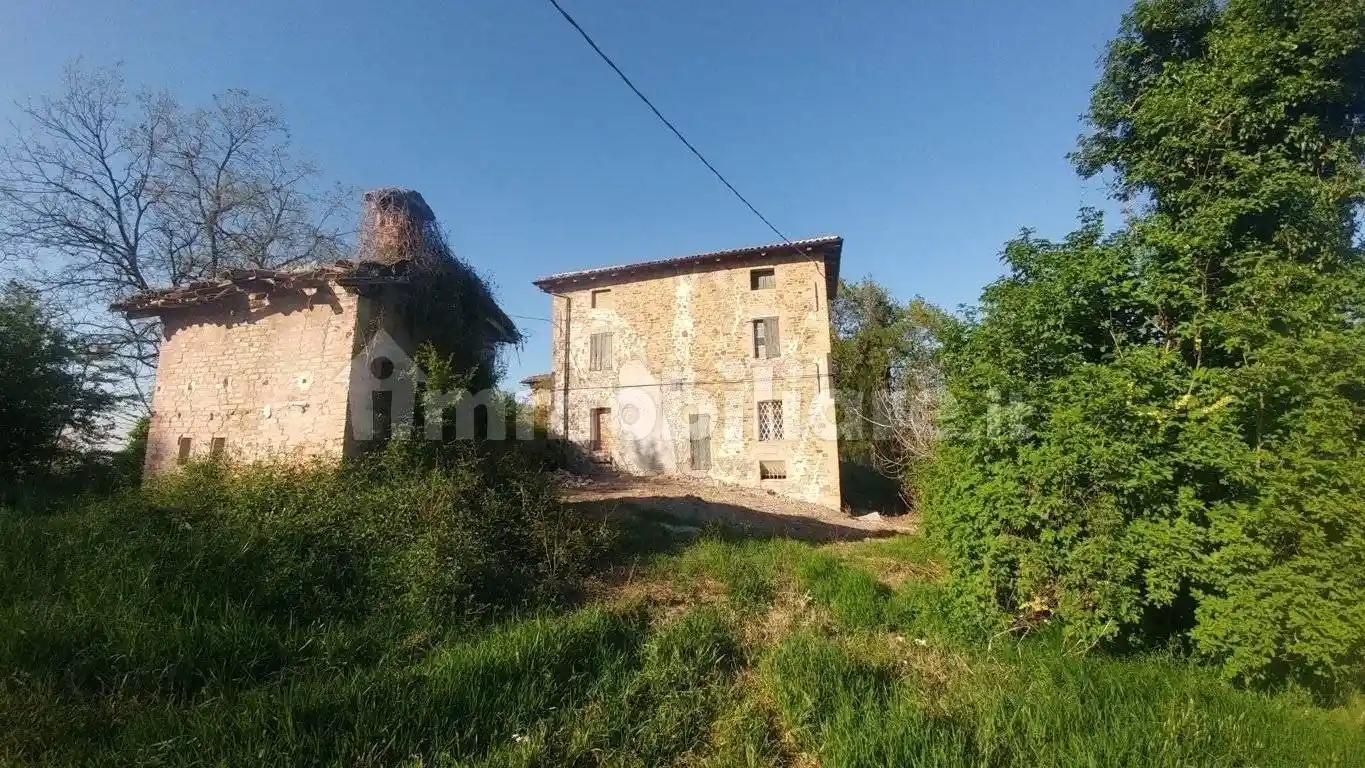 Rustico - Casale in vendita a Monte San Pietro