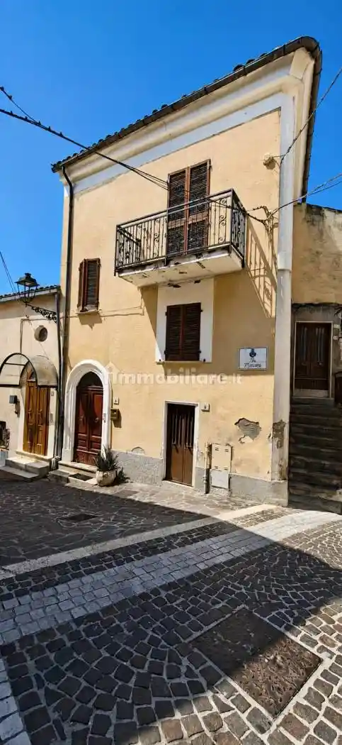 Casa indipendente in vendita a Alanno