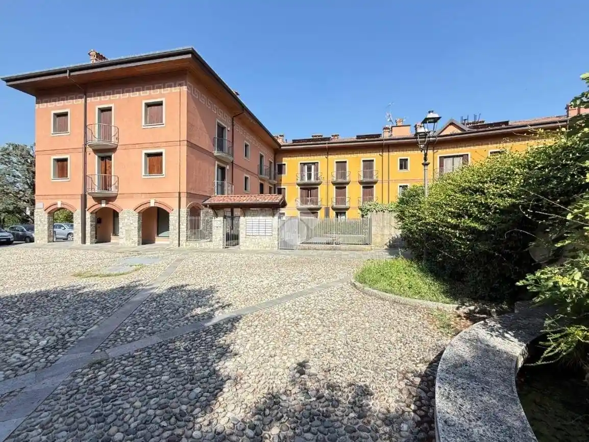 Appartamento in vendita a Calco