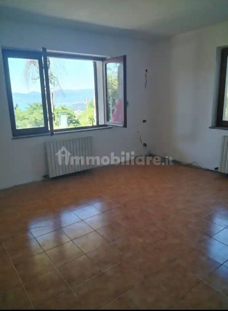 Villa in vendita a Arizzano