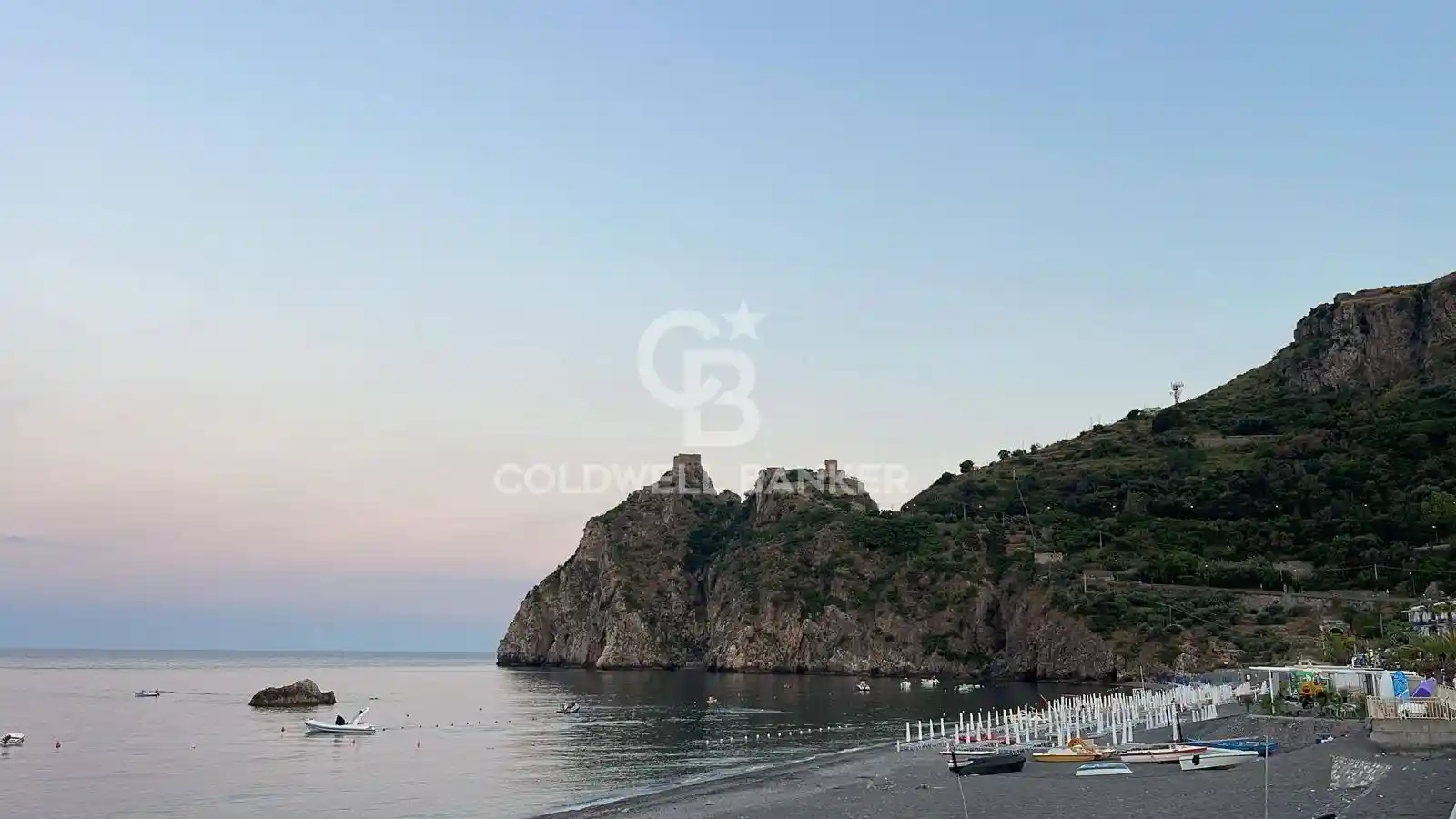 Appartamento in vendita a Sant'Alessio Siculo