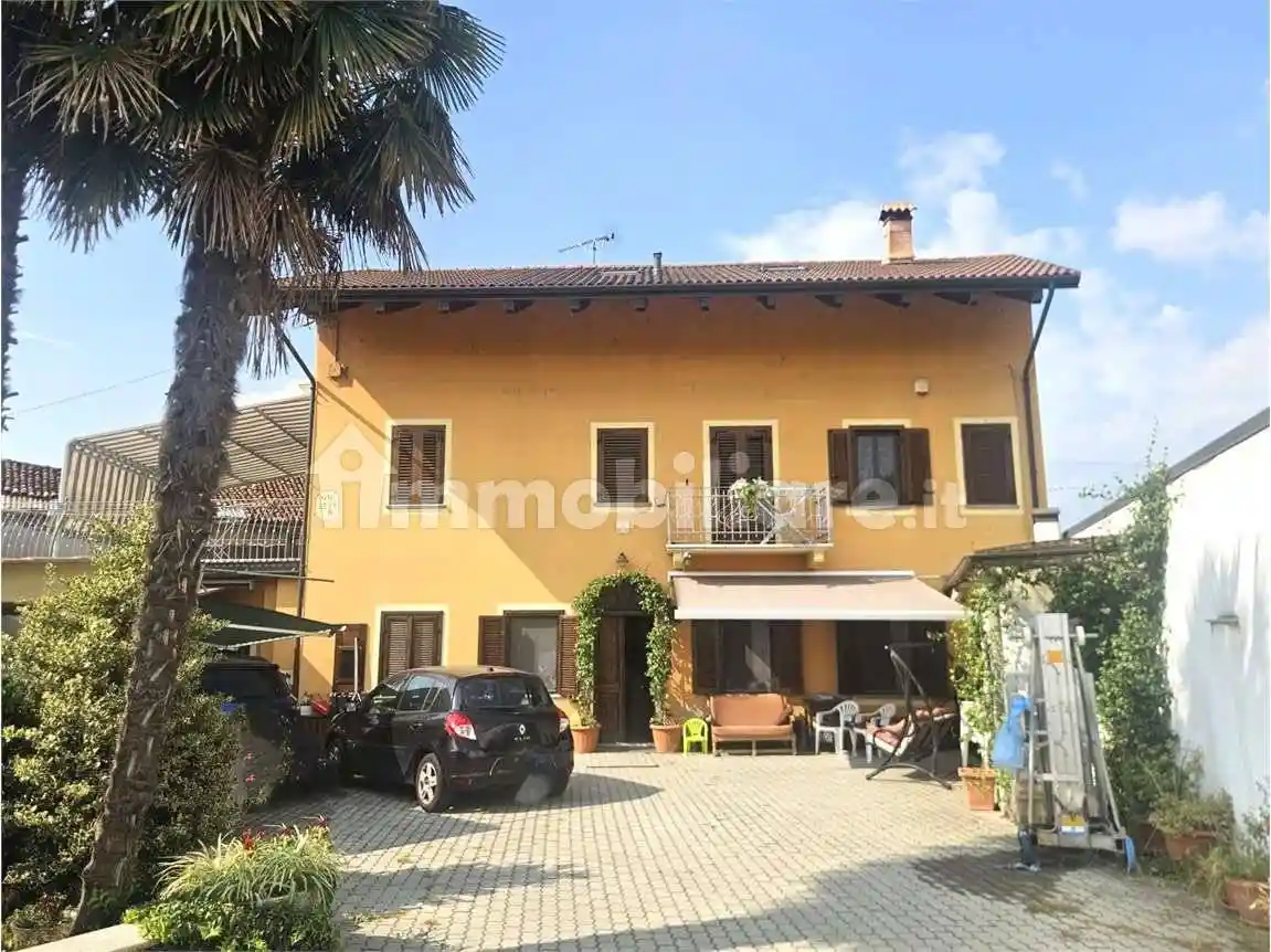 Villa in vendita a San Benigno Canavese
