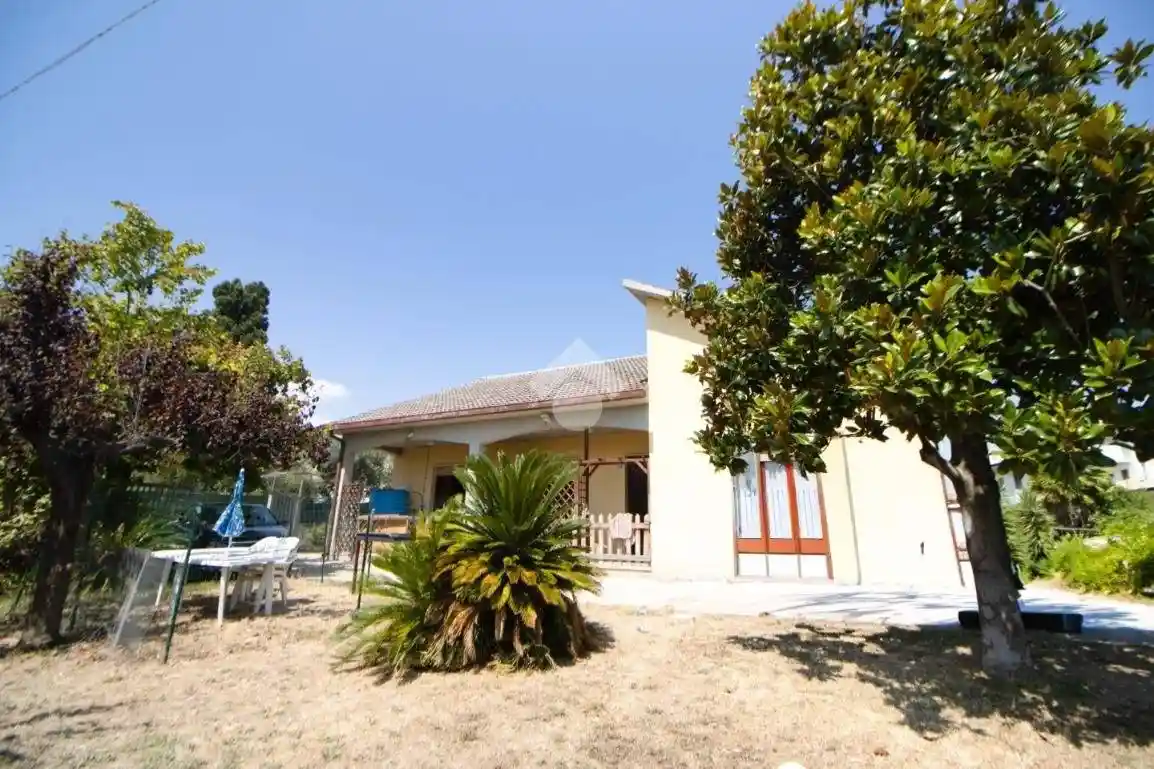 Villa in vendita a Torrevecchia Teatina