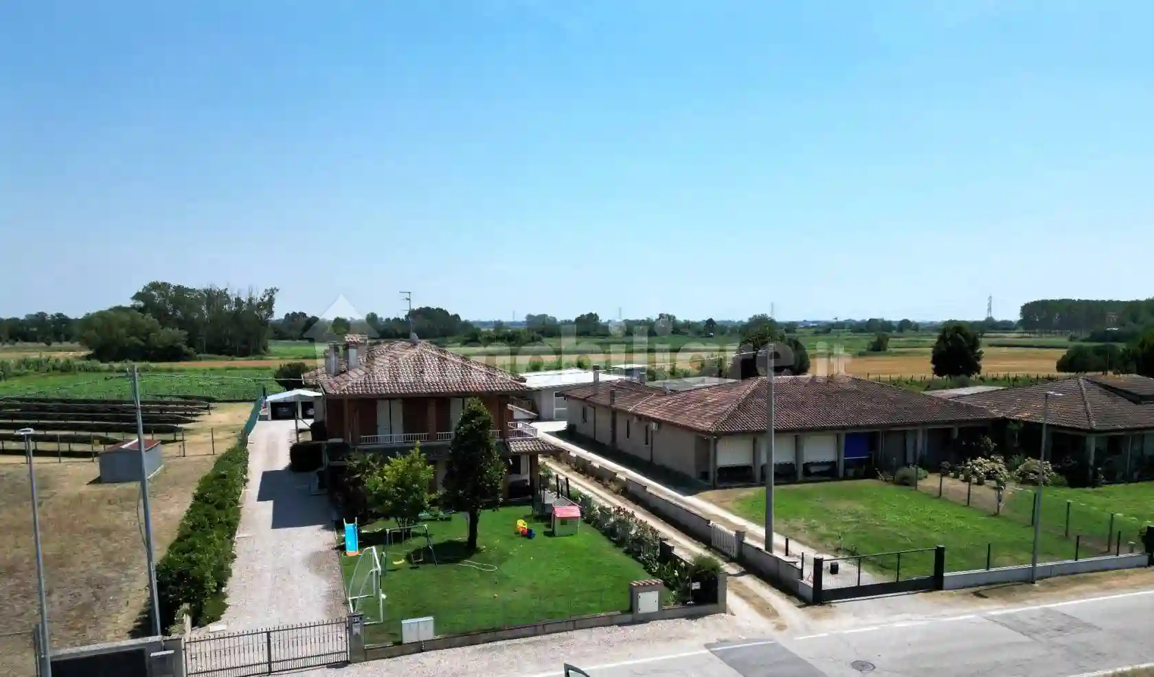 Villa - foto 2