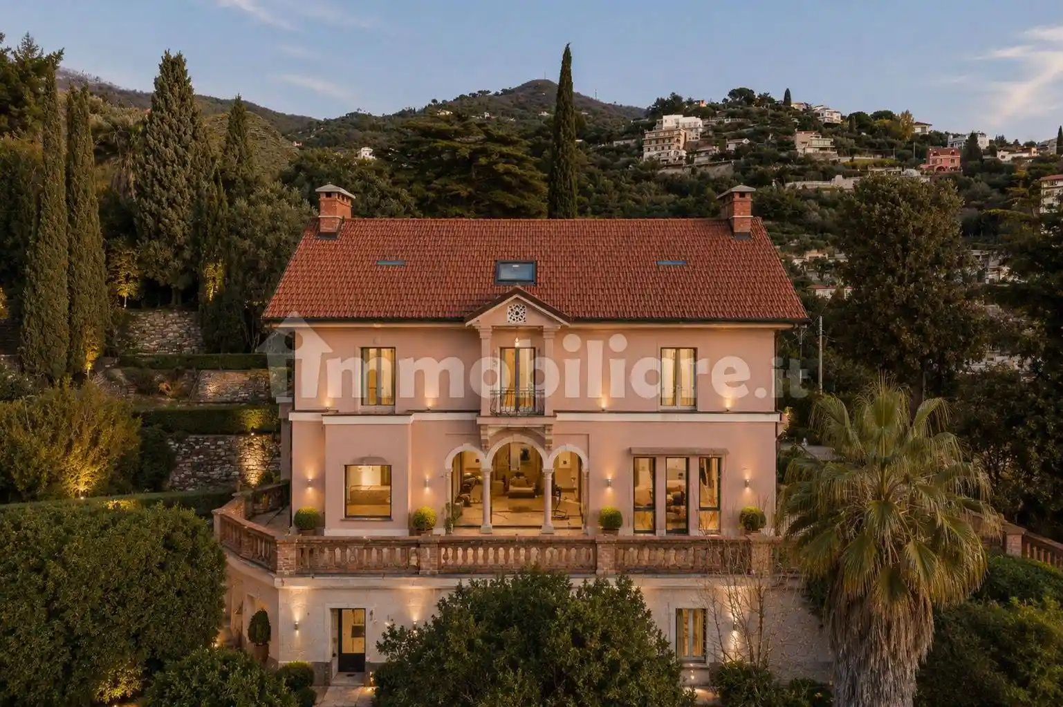 Villa in vendita a Alassio