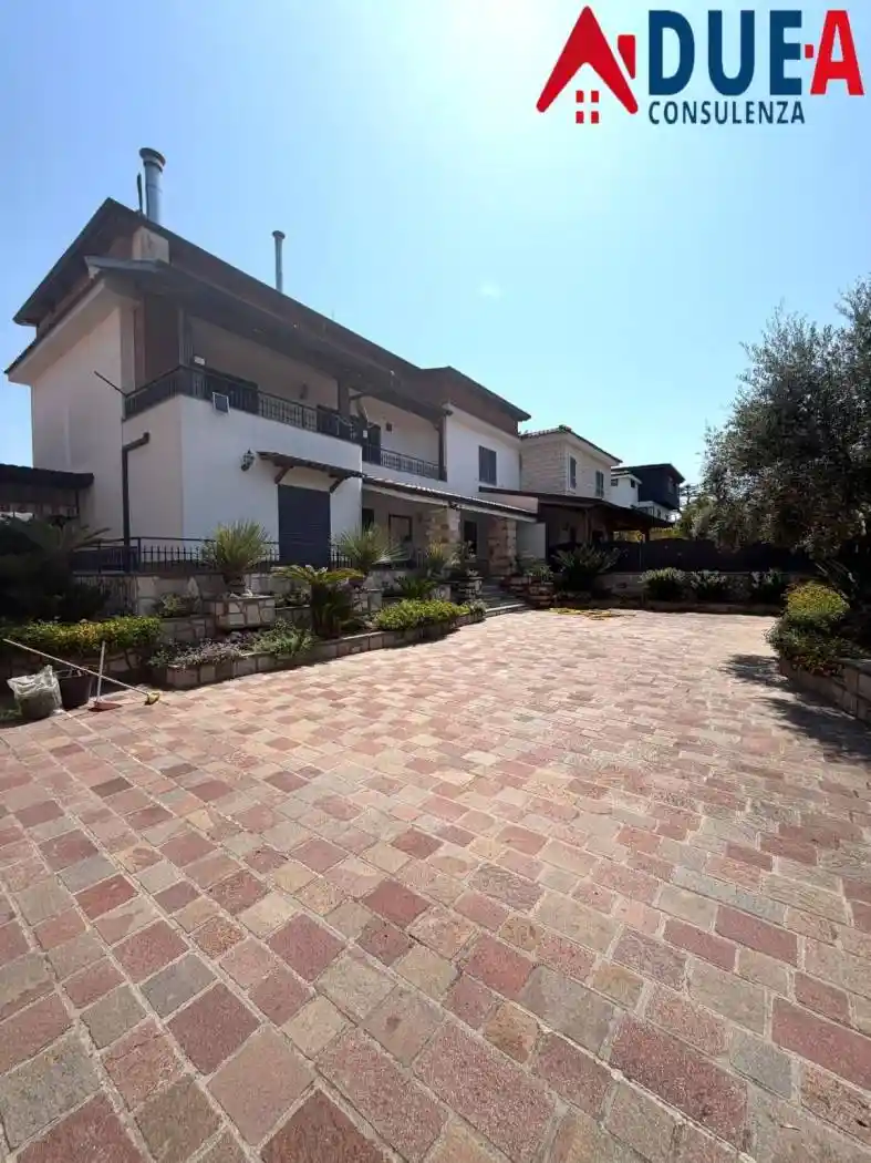 Villa in vendita a Giugliano in Campania
