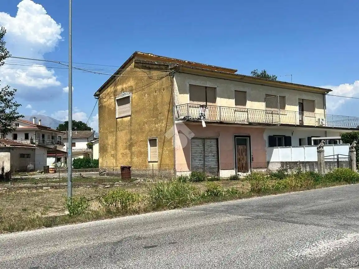 Casa indipendente in vendita a Pignataro Interamna