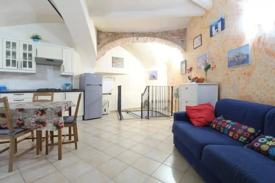 Appartamento in vendita a Imperia