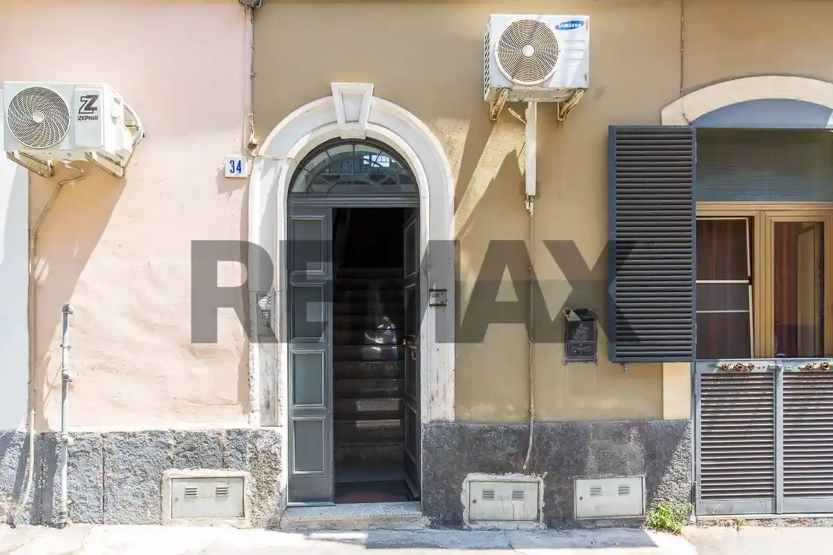 Casa indipendente in affitto a Catania