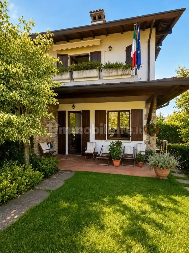 Villa in vendita a Gussago