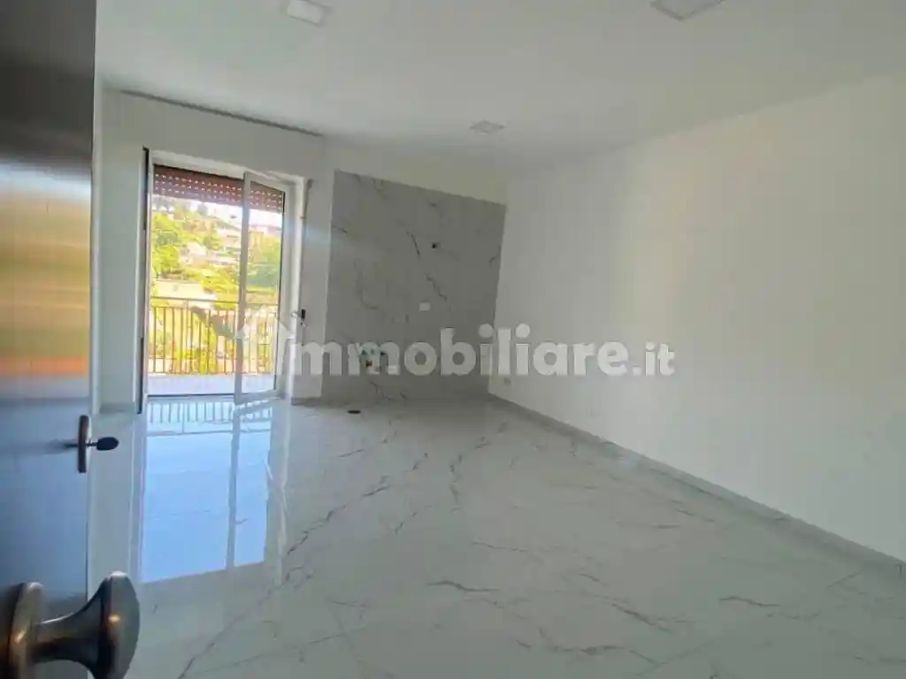 Appartamento in affitto a Napoli