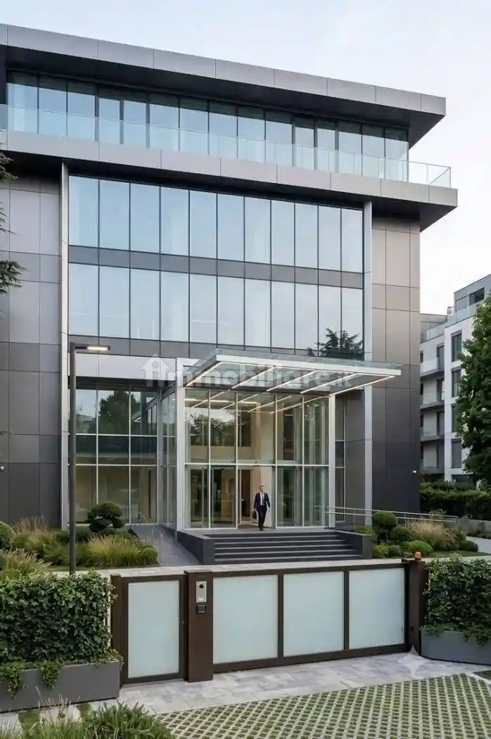Palazzo - Edificio in vendita a Besozzo