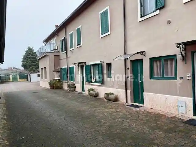 Appartamento in vendita a Villafranca di Verona