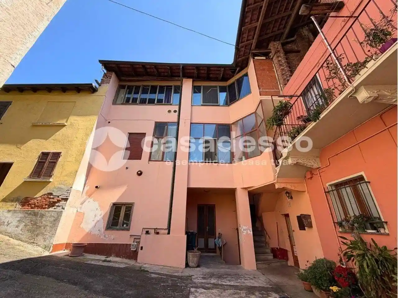 Villa in vendita a Lozzolo