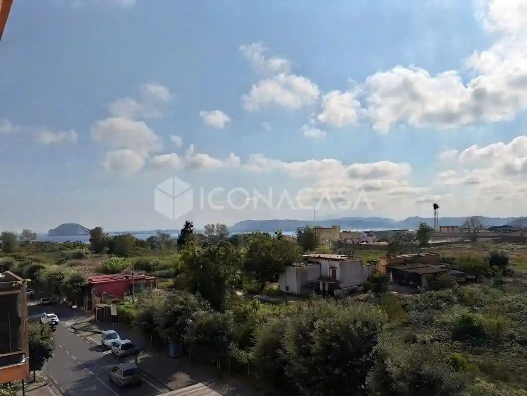 Appartamento in vendita a Pozzuoli